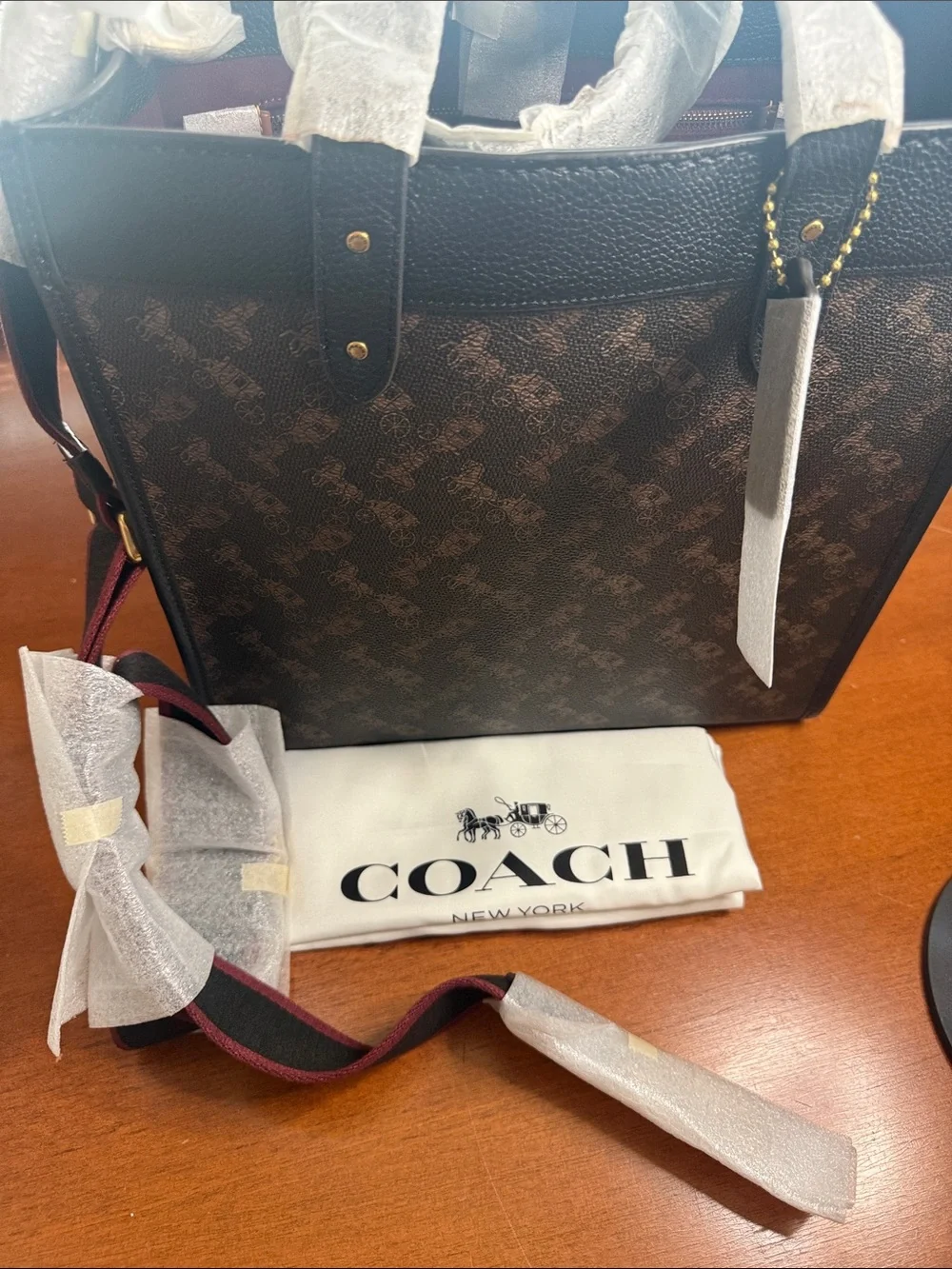 Coach Field Tote 30 with horse and carriage print in truffle black/dark brown